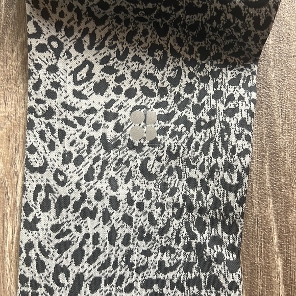 Sweaty Betty Leopard Leggings - Picture 3 of 4